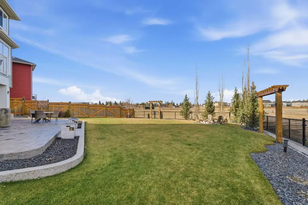 1469 Aldrich Place Carstairs AB T0M 0N0
