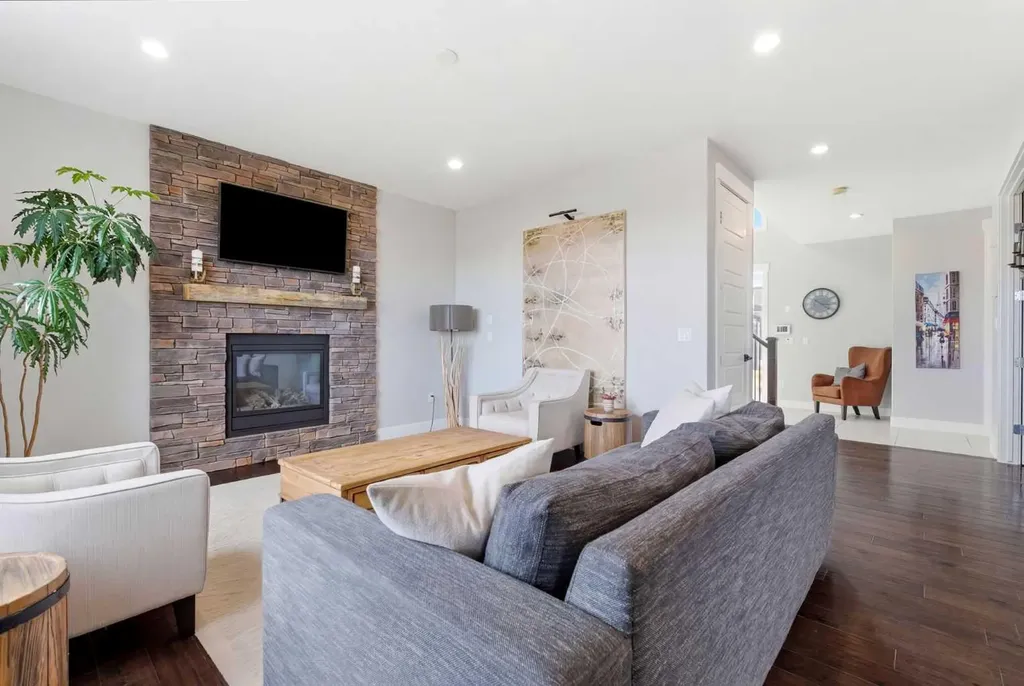 1469 Aldrich Place Carstairs AB T0M 0N0