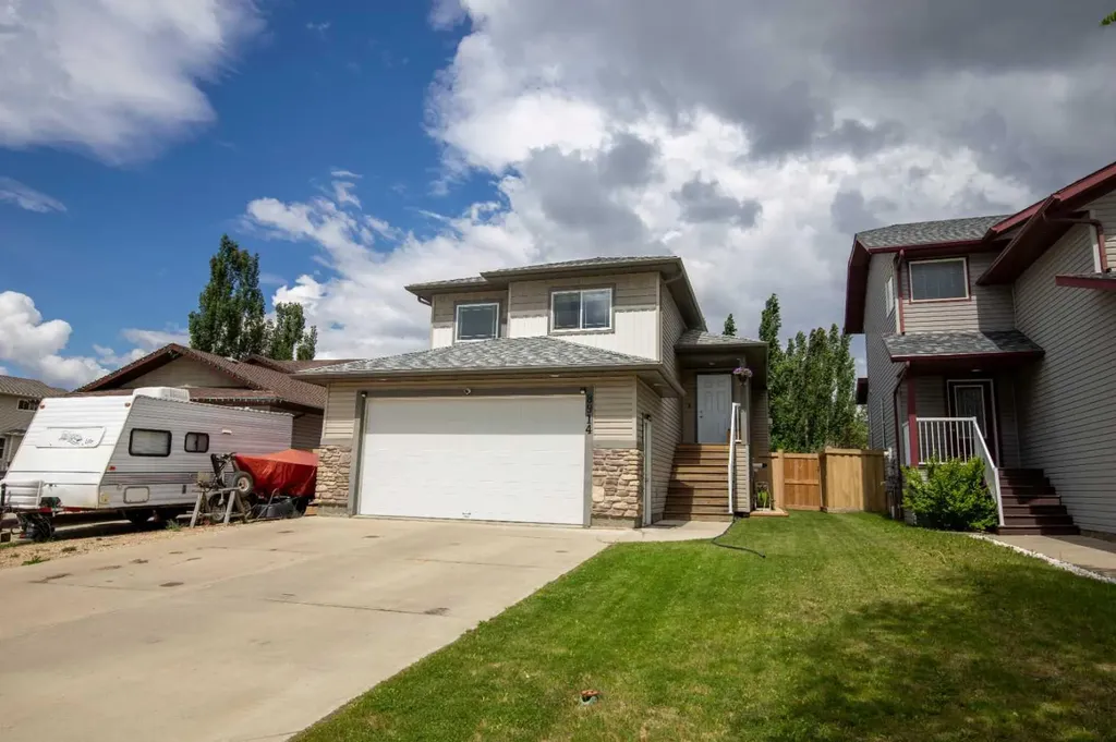 8914 72 Avenue Grande Prairie AB T8X 0E1