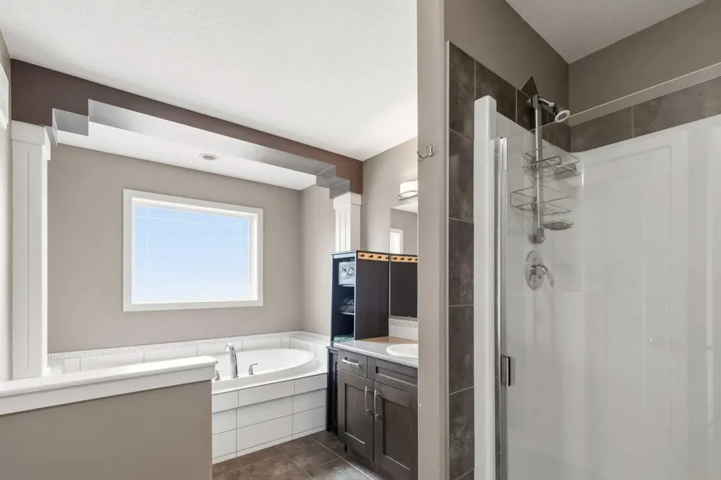 8914 72 Avenue Grande Prairie AB T8X 0E1