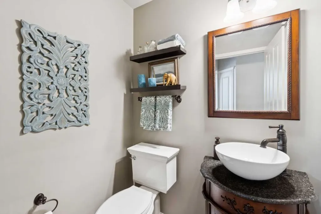 230 Royal Oak Place NW Calgary AB T3G 4Y6