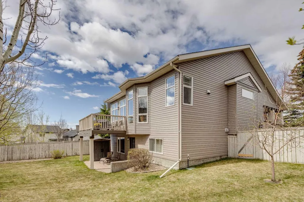 230 Royal Oak Place NW Calgary AB T3G 4Y6