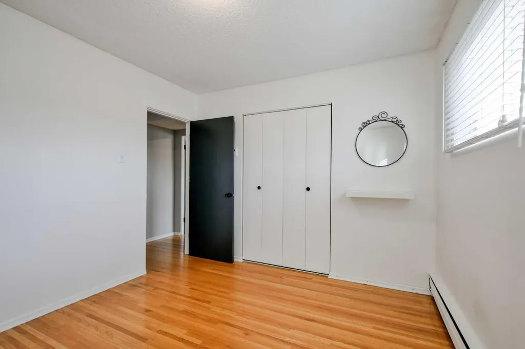 2705 38 Street SW Calgary AB T3E3E9