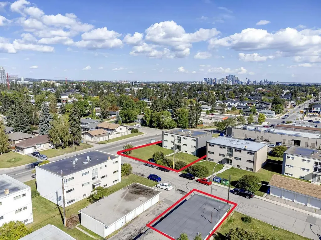 2705 38 Street SW Calgary AB T3E3E9