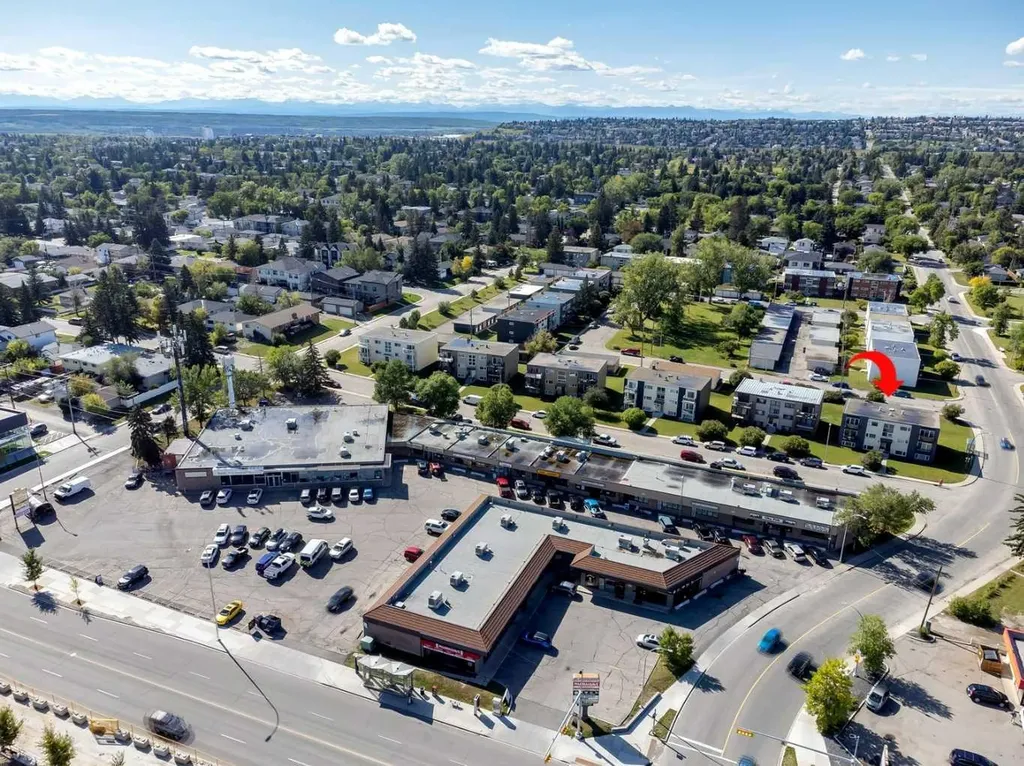 2705 38 Street SW Calgary AB T3E3E9