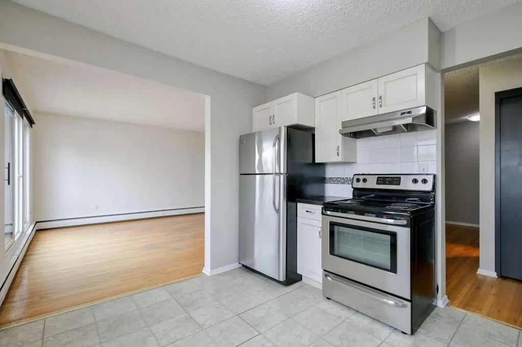 2705 38 Street SW Calgary AB T3E3E9