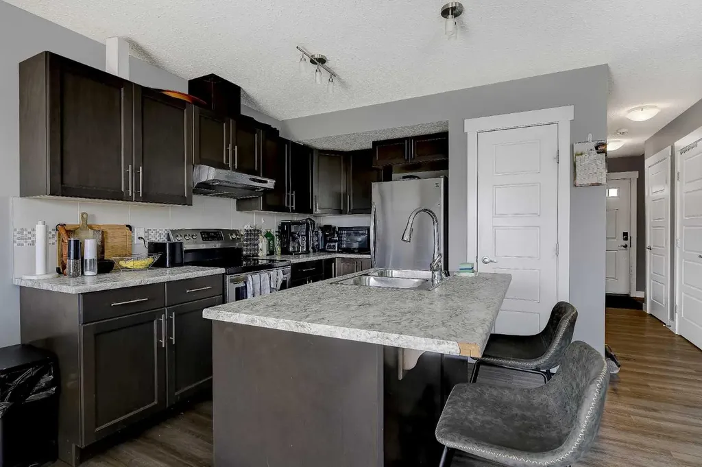 8443 101 Avenue Grande Prairie AB T8X 0R1