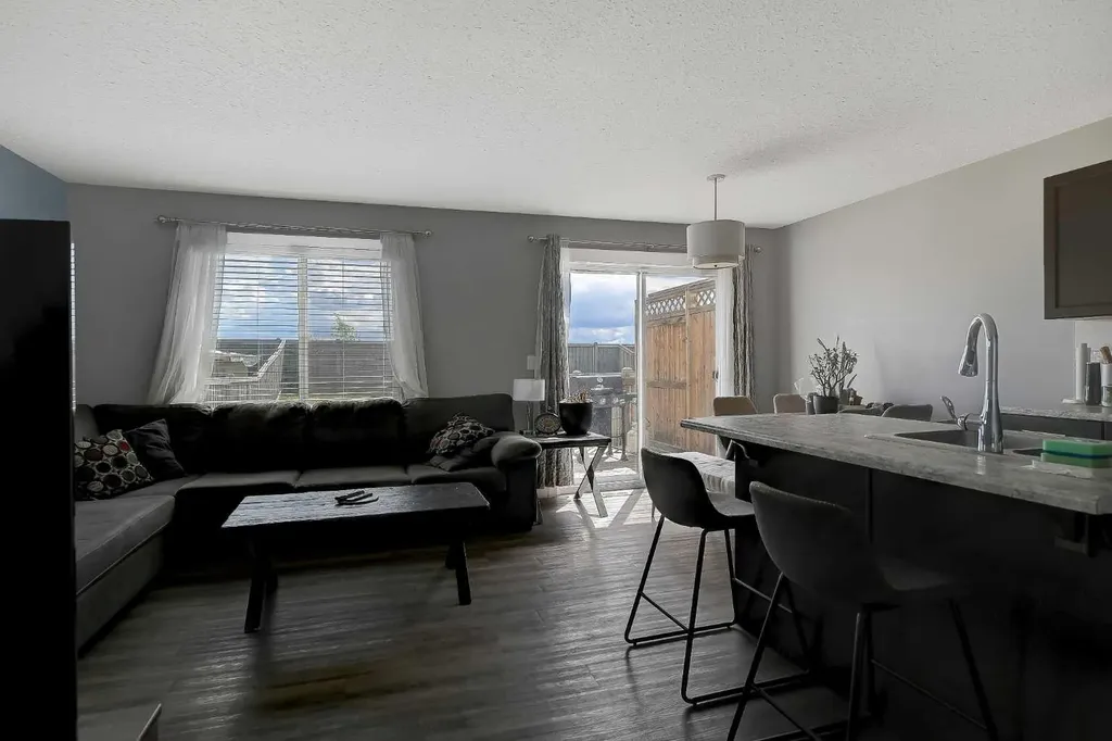 8443 101 Avenue Grande Prairie AB T8X 0R1