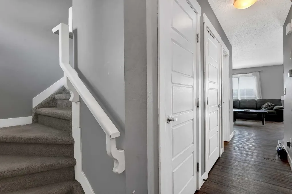 8443 101 Avenue Grande Prairie AB T8X 0R1