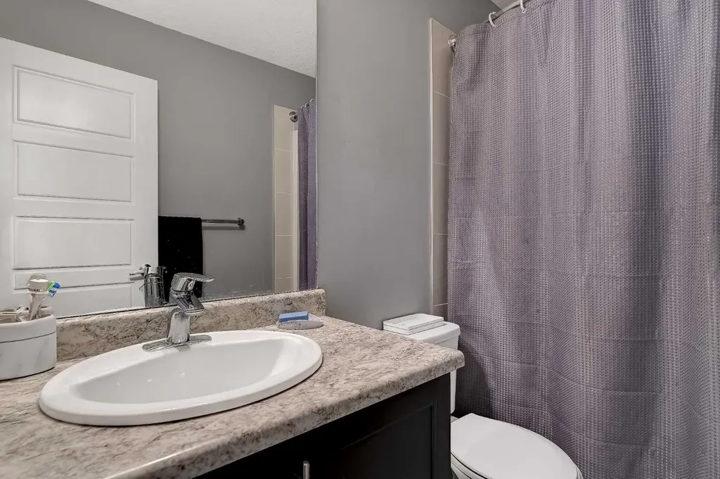 8443 101 Avenue Grande Prairie AB T8X 0R1