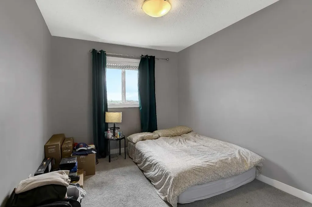 8443 101 Avenue Grande Prairie AB T8X 0R1