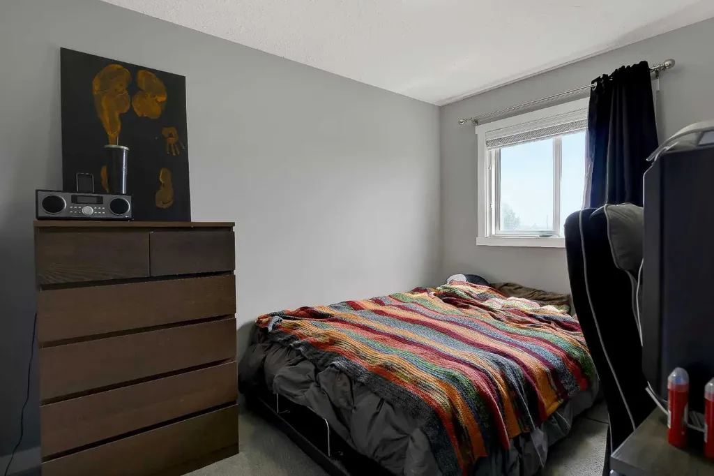 8443 101 Avenue Grande Prairie AB T8X 0R1