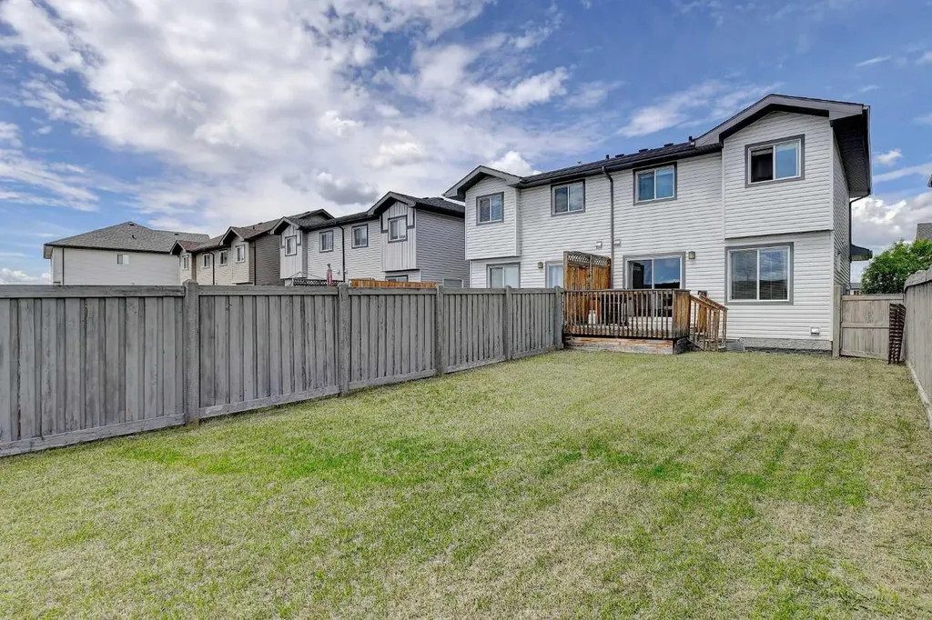 8443 101 Avenue Grande Prairie AB T8X 0R1