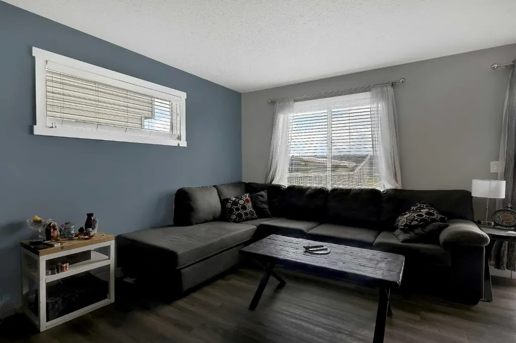 8443 101 Avenue Grande Prairie AB T8X 0R1