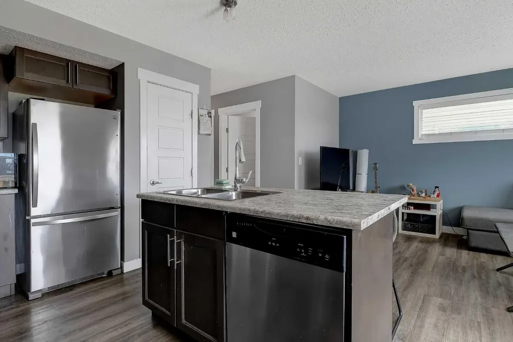 8443 101 Avenue Grande Prairie AB T8X 0R1
