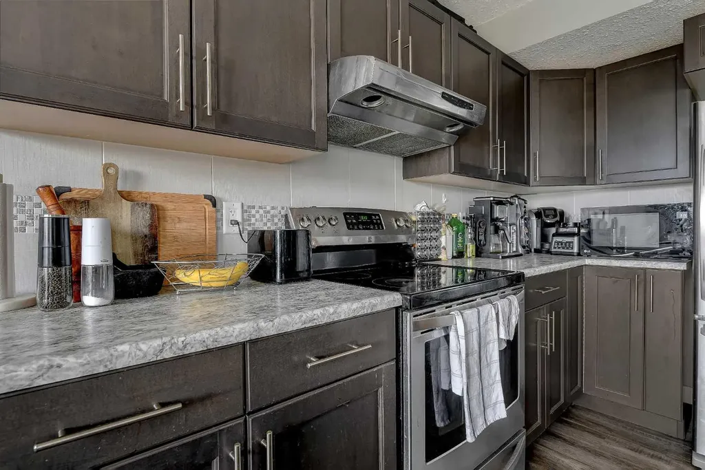 8443 101 Avenue Grande Prairie AB T8X 0R1