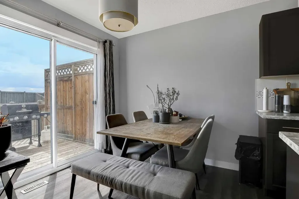 8443 101 Avenue Grande Prairie AB T8X 0R1