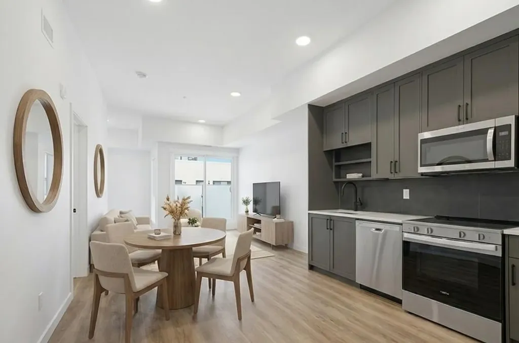 3107 Warren Street NW Calgary AB T3B 6N7