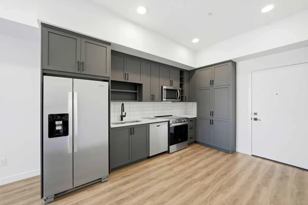 3107 Warren Street NW Calgary AB T3B 6N7