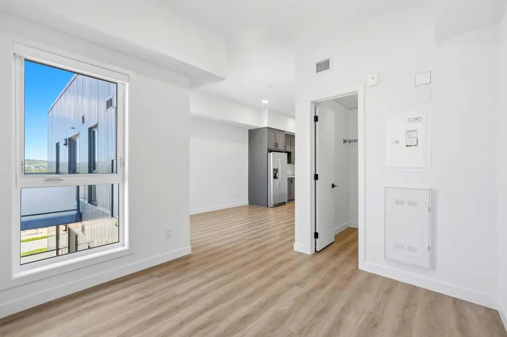 3107 Warren Street NW Calgary AB T3B 6N7