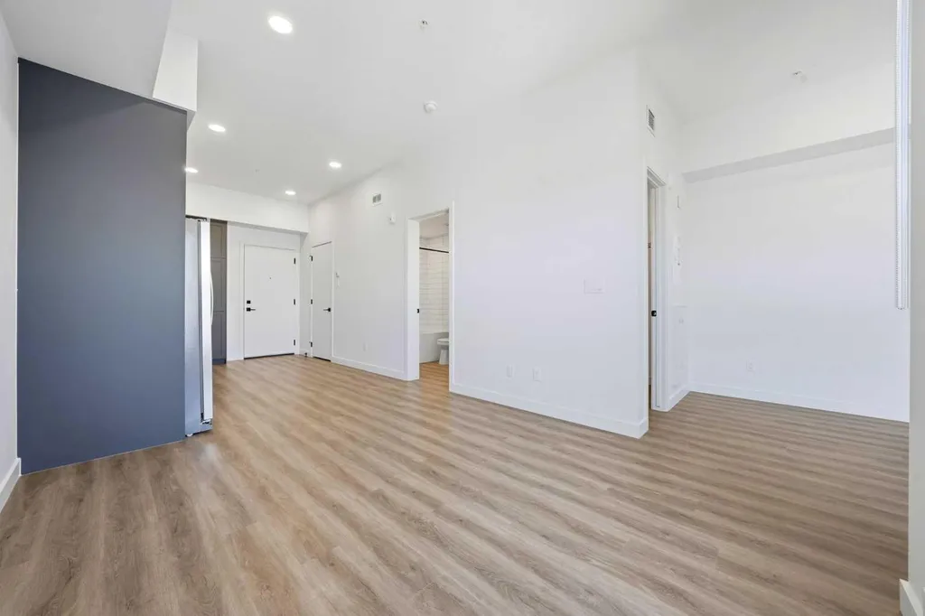 3107 Warren Street NW Calgary AB T3B 6N7