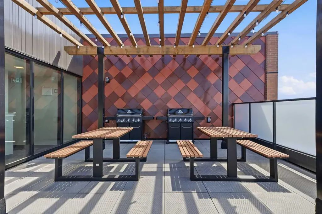 3107 Warren Street NW Calgary AB T3B 6N7