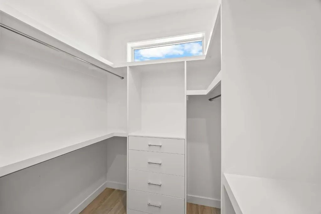 2105 5 Street NW Calgary AB T2M 5C2