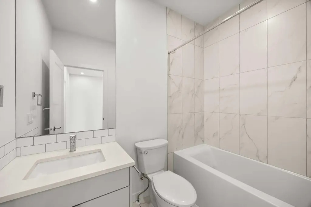 2105 5 Street NW Calgary AB T2M 5C2