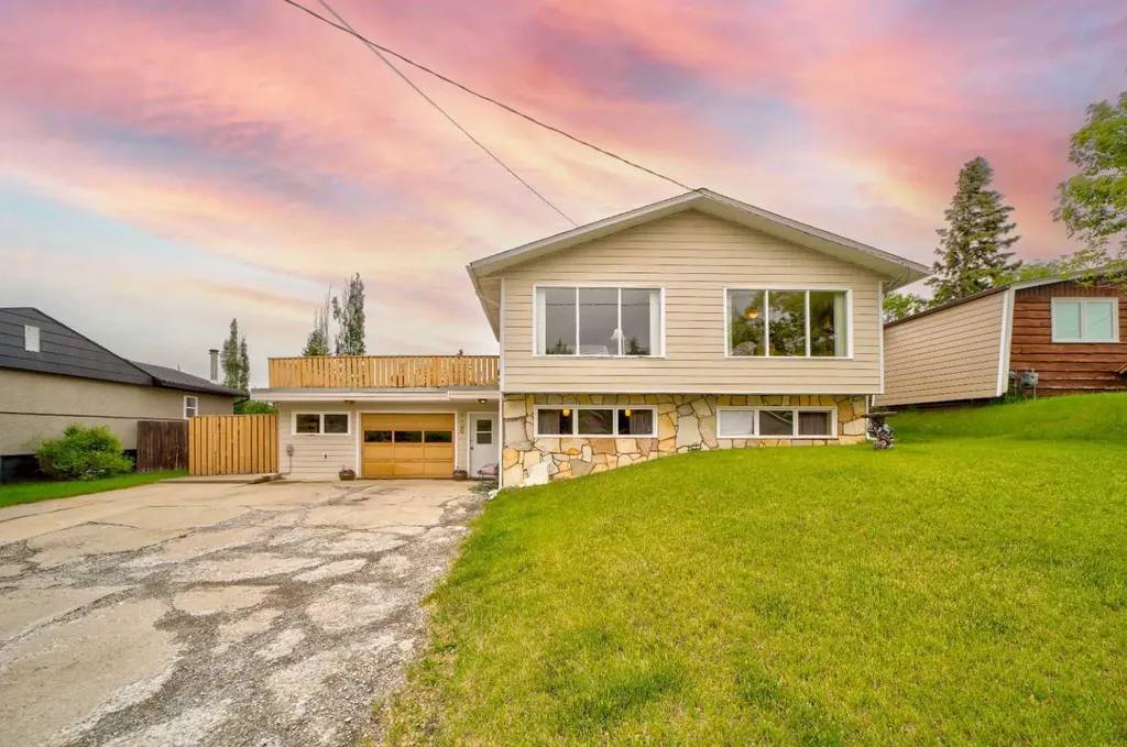 1130 James Avenue Pincher Creek AB T0K 1W0