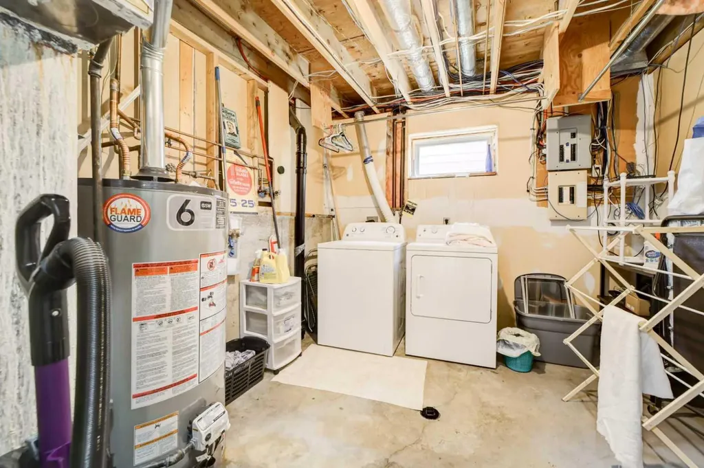 1130 James Avenue Pincher Creek AB T0K 1W0