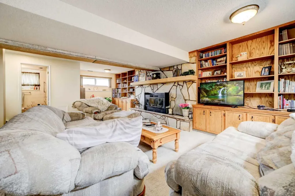 1130 James Avenue Pincher Creek AB T0K 1W0