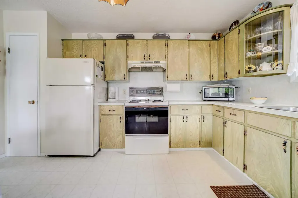 1130 James Avenue Pincher Creek AB T0K 1W0