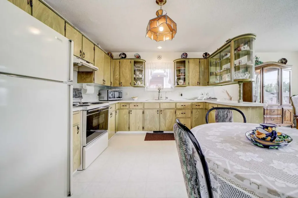 1130 James Avenue Pincher Creek AB T0K 1W0