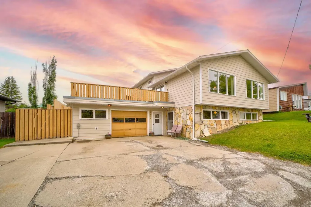 1130 James Avenue Pincher Creek AB T0K 1W0