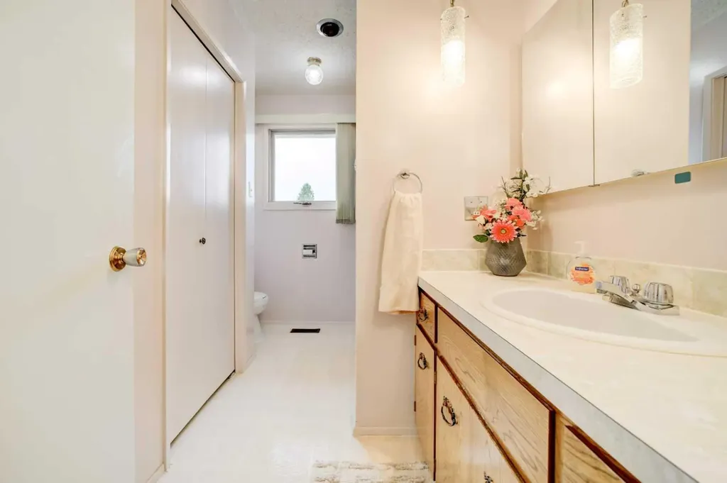 1130 James Avenue Pincher Creek AB T0K 1W0