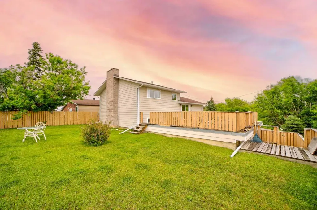 1130 James Avenue Pincher Creek AB T0K 1W0