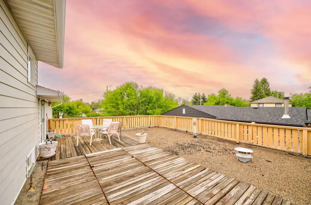 1130 James Avenue Pincher Creek AB T0K 1W0