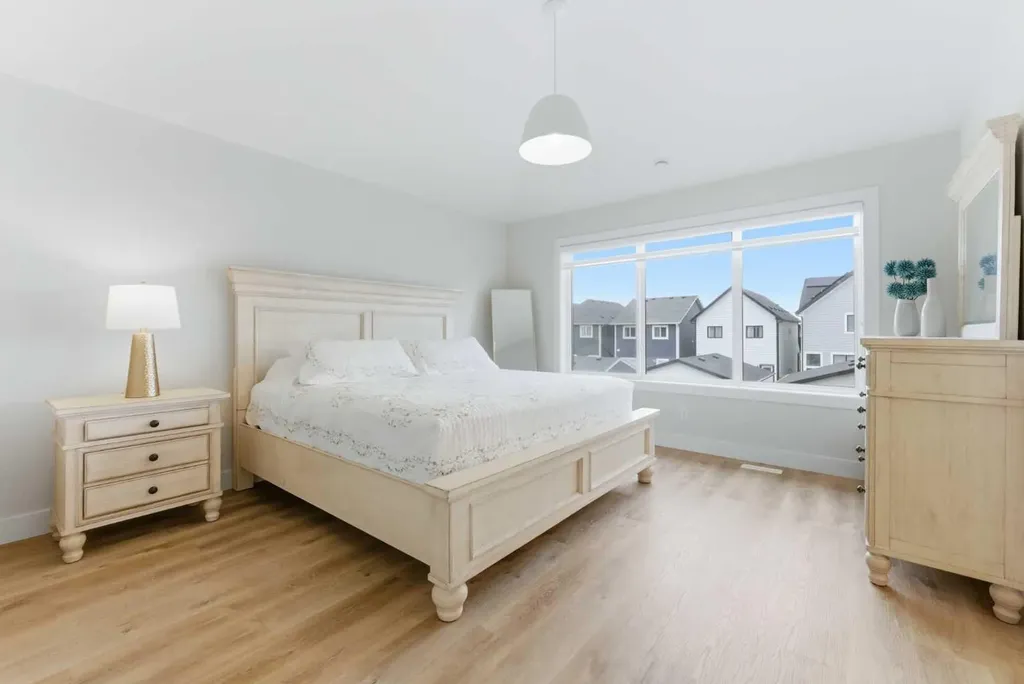 377 Magnolia Way SE Calgary AB T3M 3S6