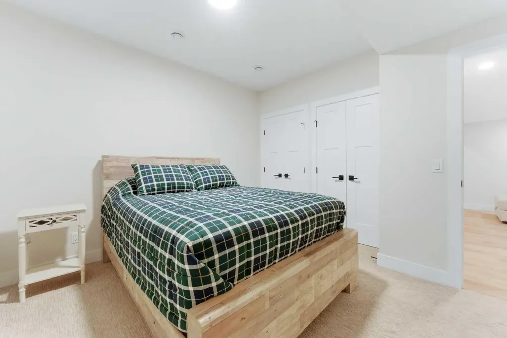 377 Magnolia Way SE Calgary AB T3M 3S6