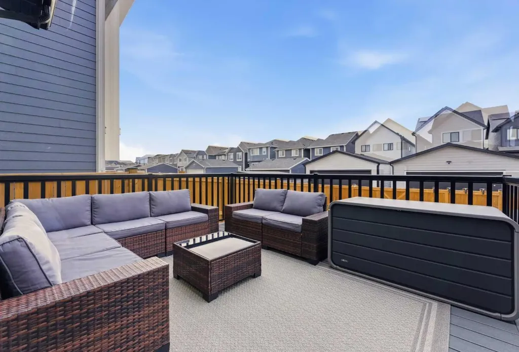 377 Magnolia Way SE Calgary AB T3M 3S6