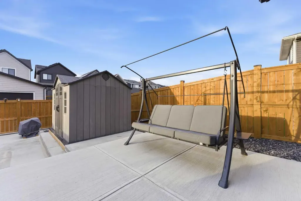 377 Magnolia Way SE Calgary AB T3M 3S6