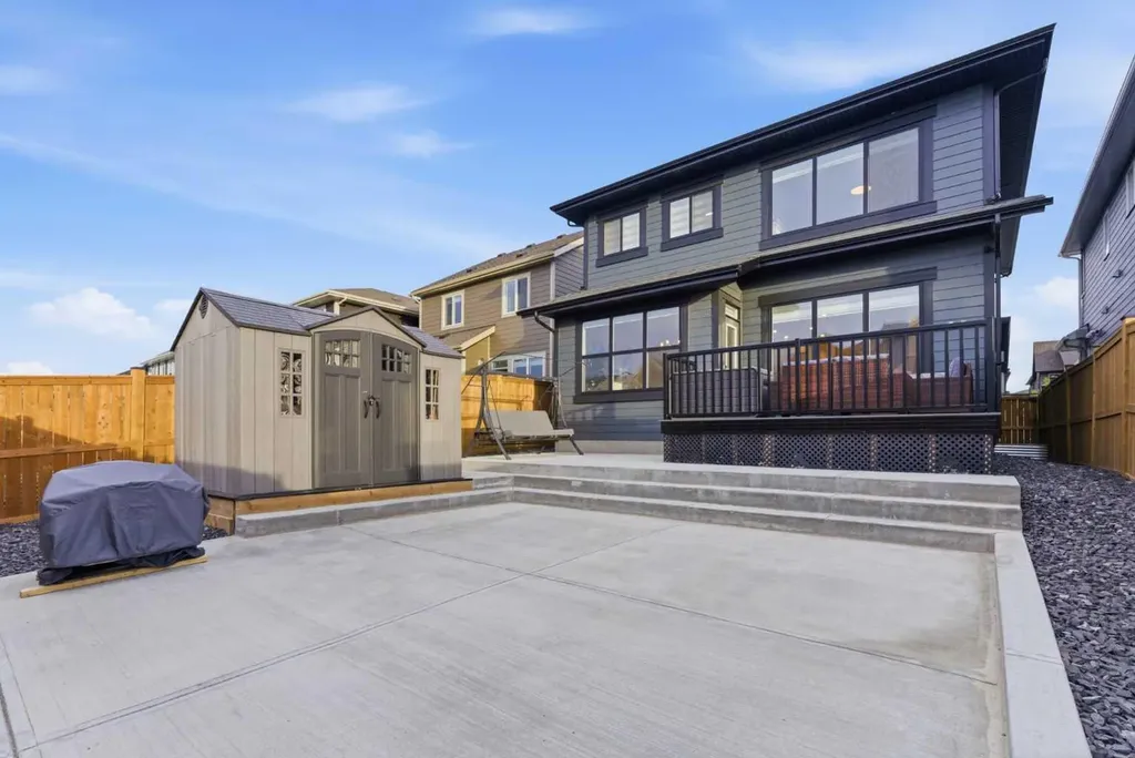 377 Magnolia Way SE Calgary AB T3M 3S6