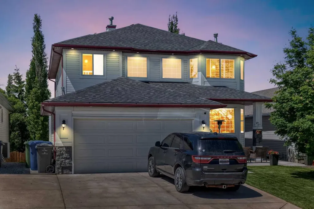 382 Cove Road Chestermere AB T1X 1J6