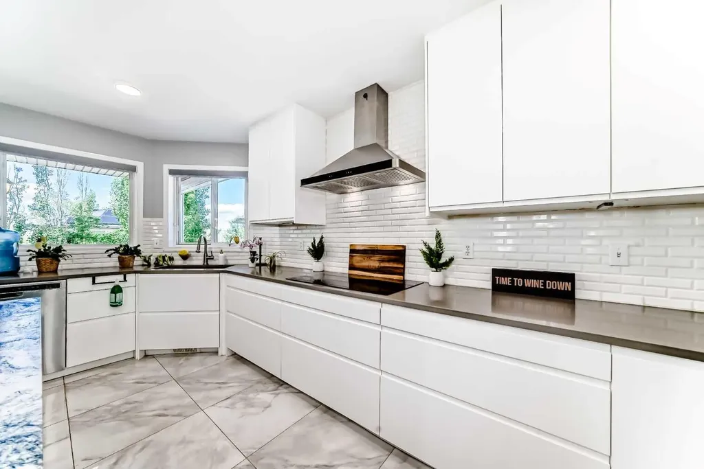382 Cove Road Chestermere AB T1X 1J6