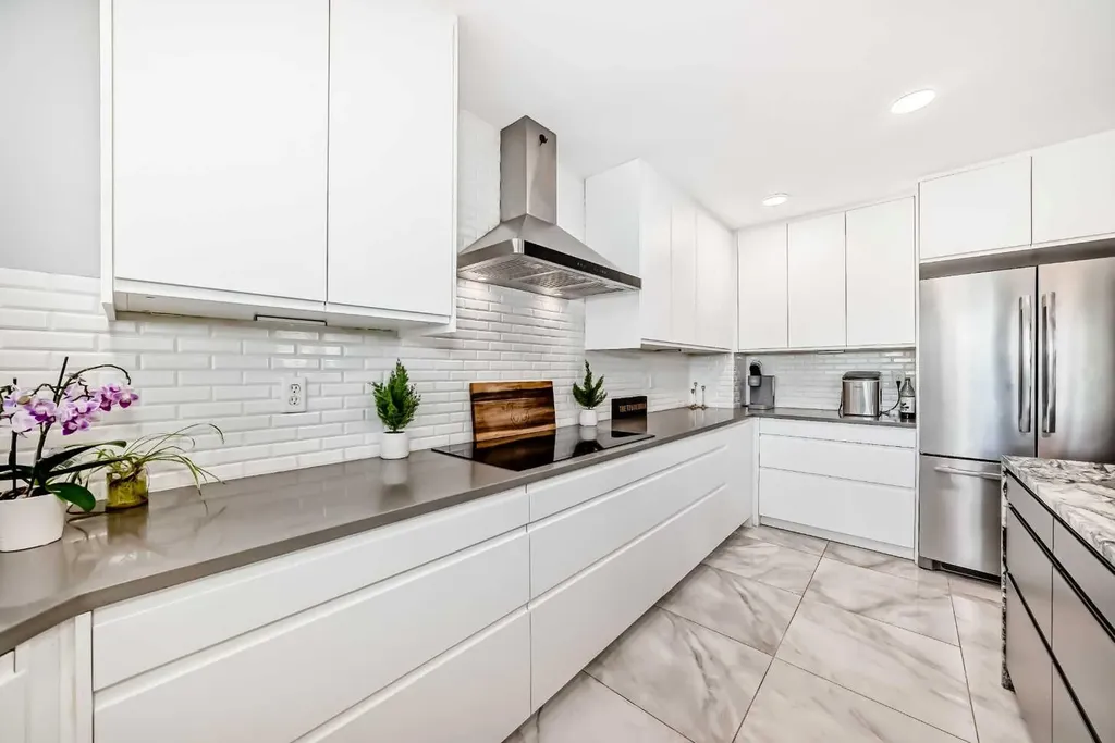 382 Cove Road Chestermere AB T1X 1J6