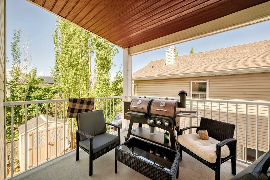 382 Cove Road Chestermere AB T1X 1J6