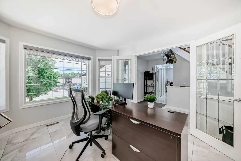 382 Cove Road Chestermere AB T1X 1J6
