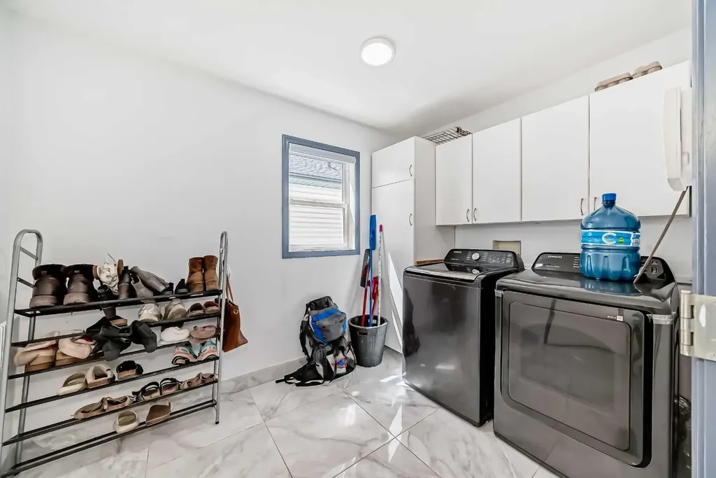 382 Cove Road Chestermere AB T1X 1J6