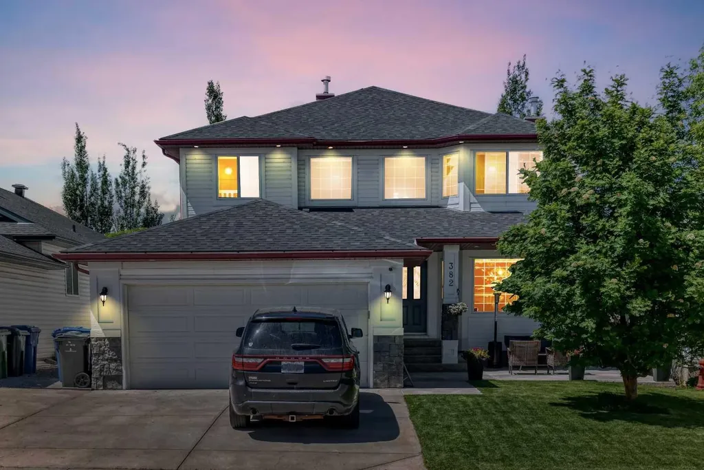 382 Cove Road Chestermere AB T1X 1J6