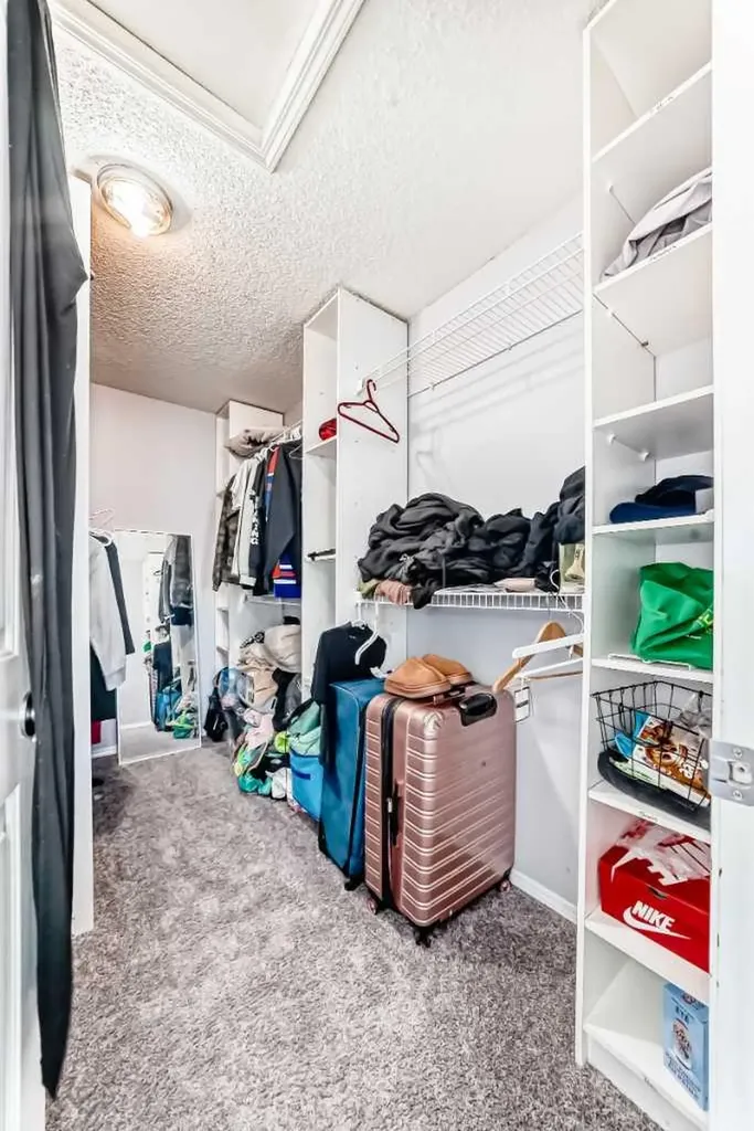382 Cove Road Chestermere AB T1X 1J6